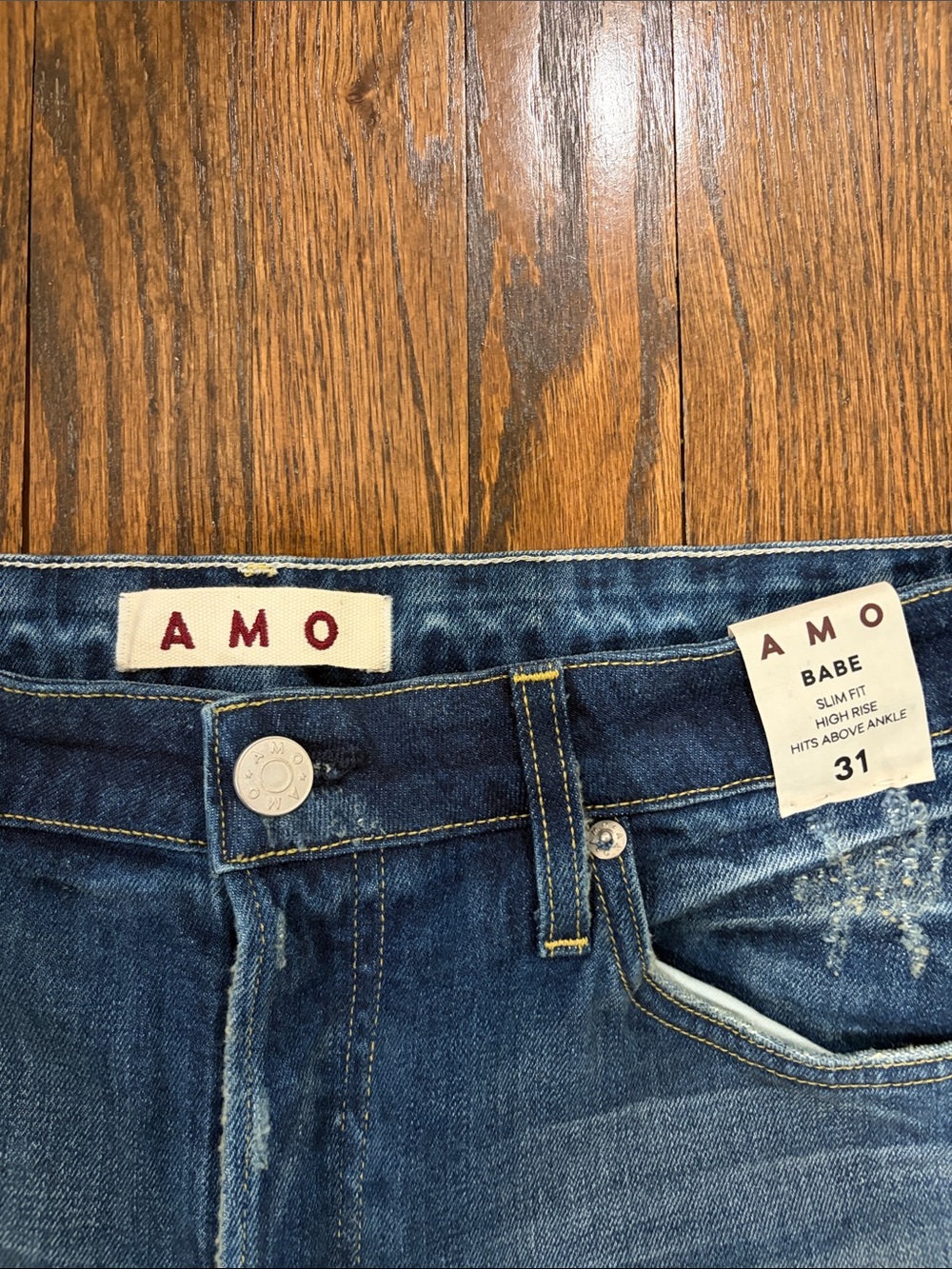 AMO Slim Fit Jeans in size 31 - Picture 2 of 4